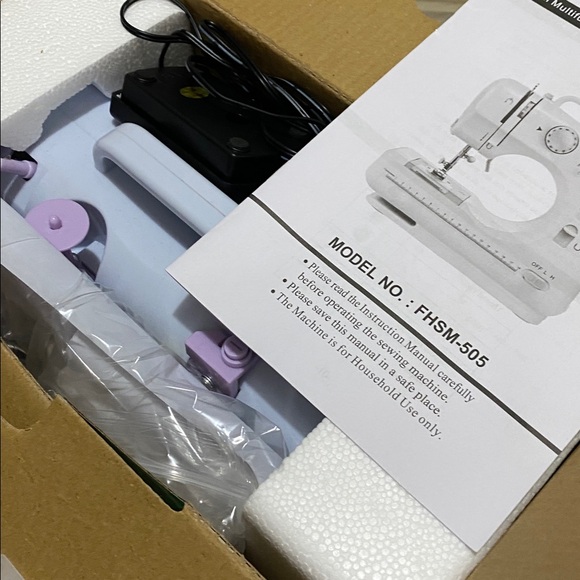 NWT KALATIC Mini Multifunctional Household Sewing Machine - Picture 8 of 8